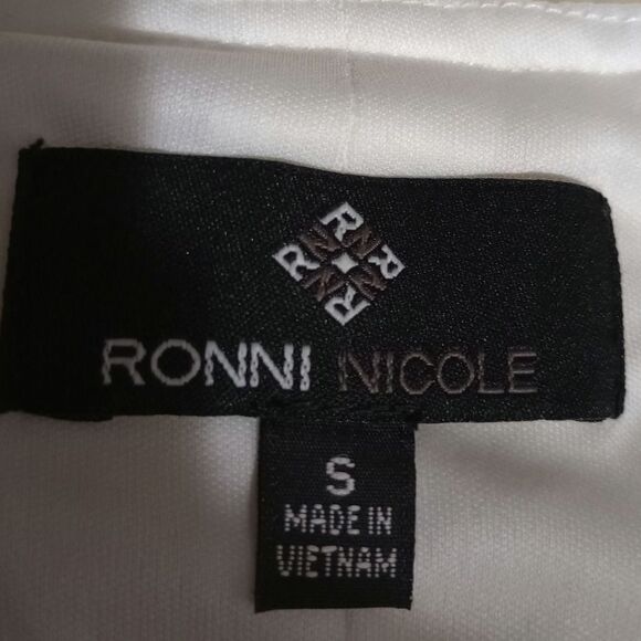 Ronnie Nicole Dress Ladies Small Ivory Lace Cold Shoulder - Picture 6 of 8